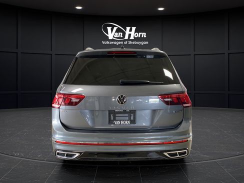 Used 2022 Volkswagen Tiguan SEL R-Line AWD/4WD image 6