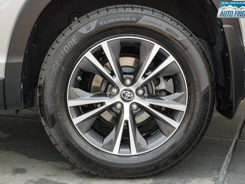 Used 2019 Toyota Highlander Plus AWD/4WD image 27