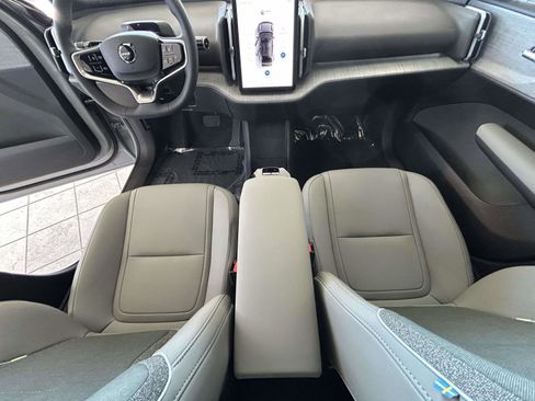 New 2026 Volvo EX30 Cross Country Ultra w/ Protection Package Premier AWD/4WD image 13