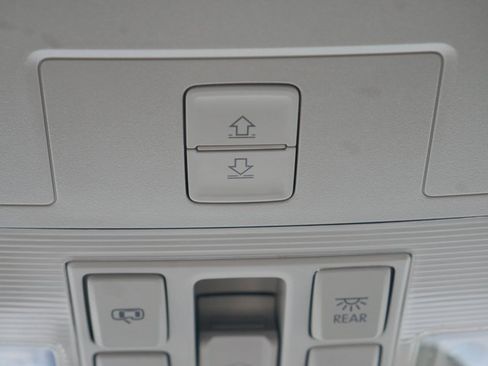 Used 2022 Volkswagen Atlas SE image 28