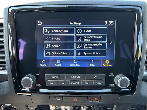 Used 2024 Nissan Frontier SL w/ Technology Package image 28