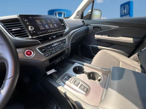 Used 2025 Honda Ridgeline Sport image 22