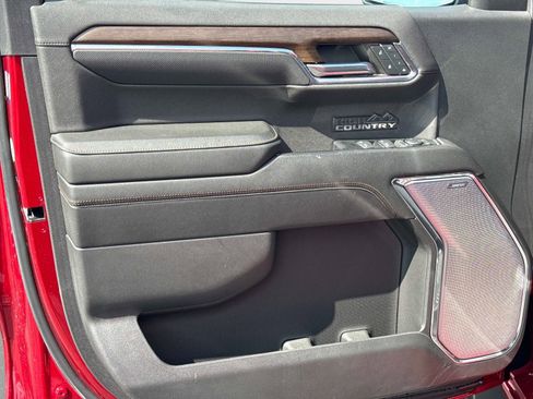 Used 2024 Chevrolet Silverado 1500 High Country w/ Technology Package image 16