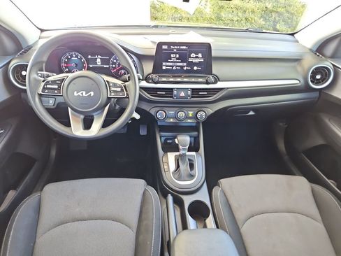Used 2023 Kia Forte LXS image 9