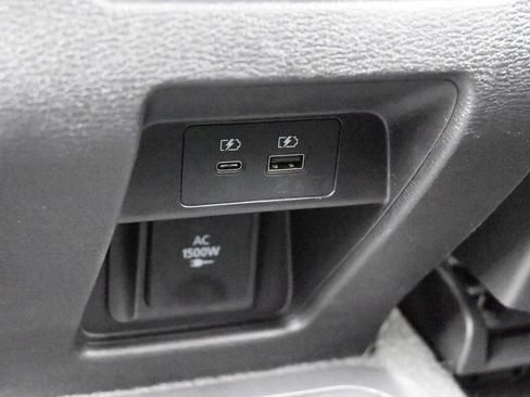 Used 2023 Mitsubishi Outlander SEL image 43