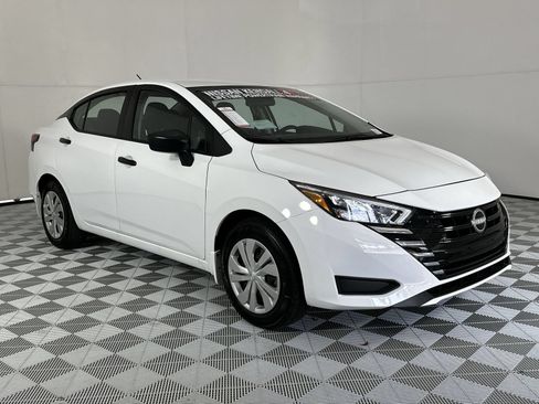 Certified 2025 Nissan Versa S w/ Trunk Package FWD image 2