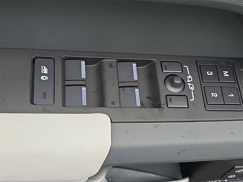 New 2026 Land Rover Defender 130 S image 29