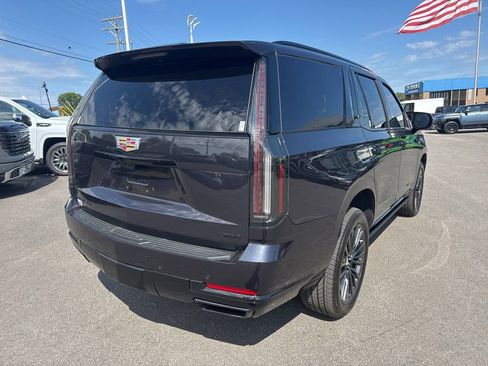 Used 2025 Cadillac Escalade Sport Platinum w/ LPO, Floor Liner Package AWD/4WD image 5