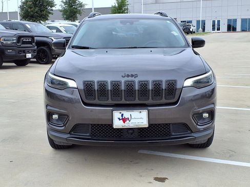 Used 2023 Jeep Cherokee Altitude Lux AWD/4WD image 4