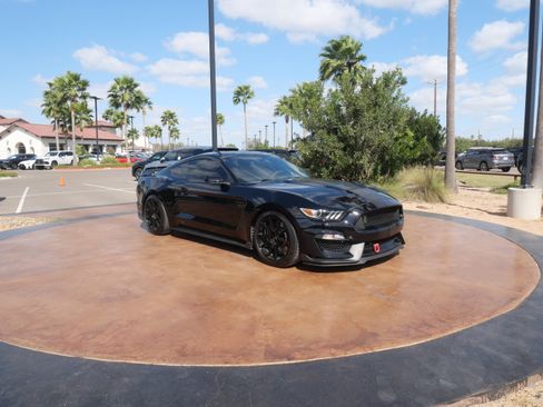 Used 2020 Ford Mustang Shelby GT350 w/ Technology Package image 1