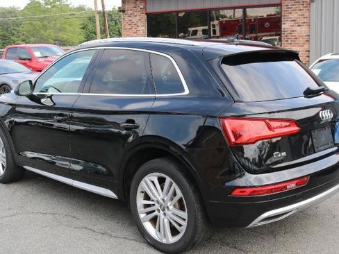 Used 2019 Audi Q5 2.0T Premium Plus w/ Premium Plus Package AWD/4WD image 5