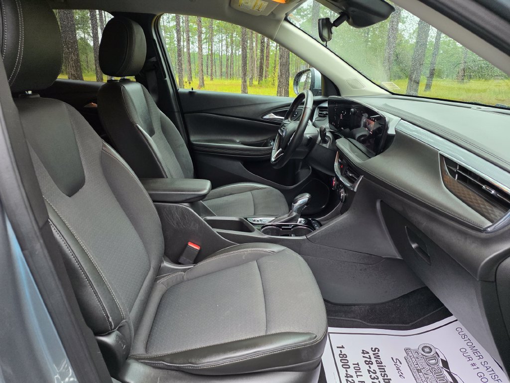 Used 2025 Buick Encore GX Preferred w/ Comfort Package FWD image 24