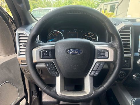 Used 2016 Ford F150 Platinum w/ Equipment Group 701A Luxury AWD/4WD image 11