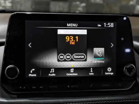 Used 2022 Nissan Rogue SV FWD image 23