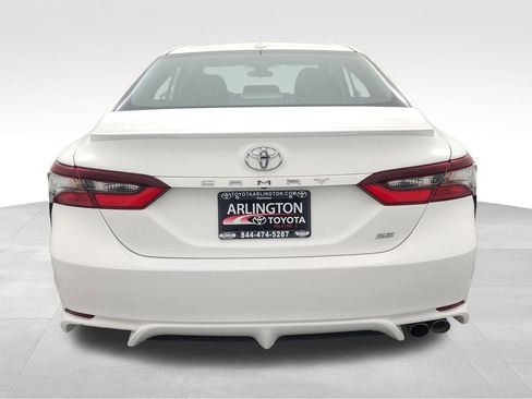 Used 2024 Toyota Camry SE image 6