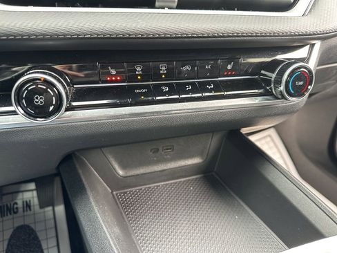 Used 2025 Chevrolet Equinox LT image 44