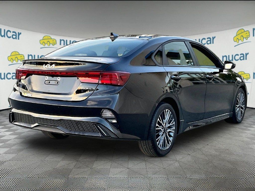Used 2024 Kia Forte GT-Line w/ GT-Line Premium Package FWD image 6
