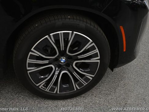 Used 2025 BMW X3 xDrive30i w/ Premium Package image 44