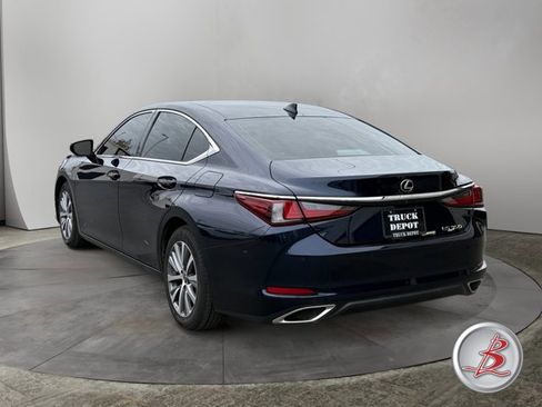Used 2019 Lexus ES 350 w/ Luxury Package image 5