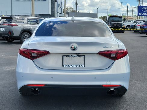 Used 2020 Alfa Romeo Giulia Ti w/ Active Blind Spot Package image 5