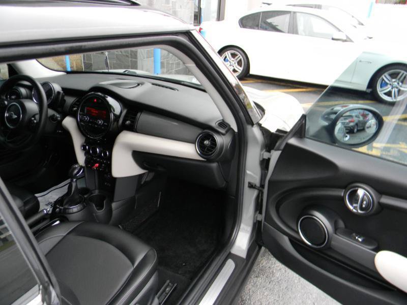 Used 2015 MINI Cooper 2-Door Hardtop FWD image 18