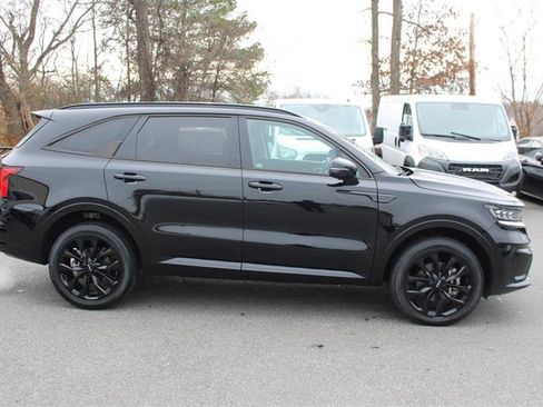 Used 2023 Kia Sorento SX image 9