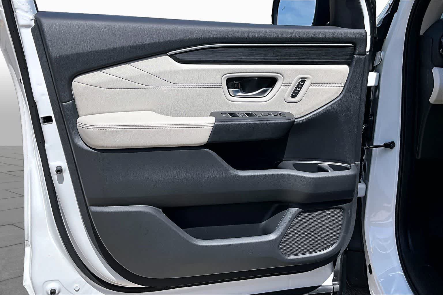 New 2026 Honda Pilot Touring image 10