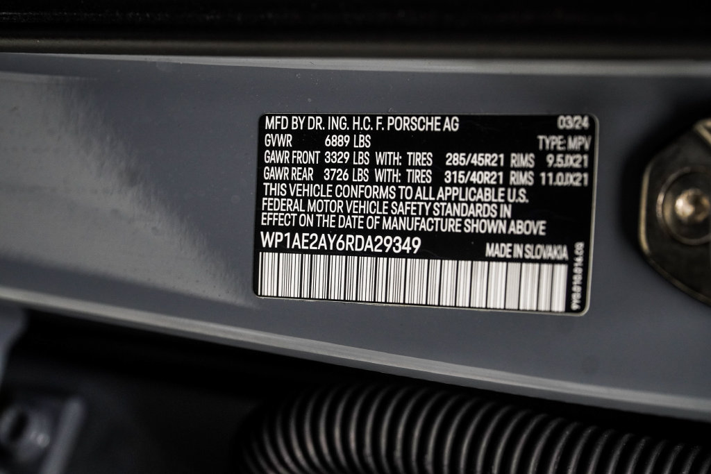 Used 2024 Porsche Cayenne AWD/4WD image 59
