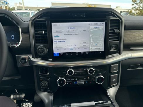 New 2025 Ford F150 Lariat w/ Equipment Group 501A Mid image 58