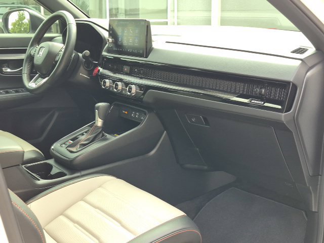 Used 2025 Honda CR-V Sport Touring image 23