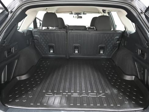 Certified 2025 Subaru Outback AWD/4WD image 18
