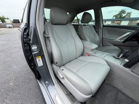 Used 2011 Toyota Camry SE w/ Fleet Convenience Pkg FWD image 16