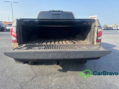 Used 2021 Nissan Titan PRO-4X w/ Pro-4x Convenience Package AWD/4WD image 9