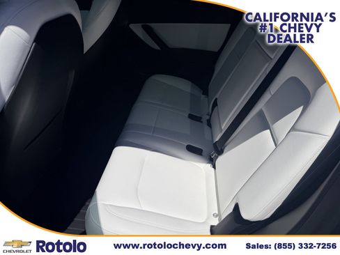 Used 2022 Tesla Model Y Performance AWD/4WD image 13