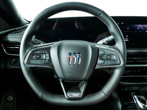 Used 2024 Buick Envista Avenir FWD image 9