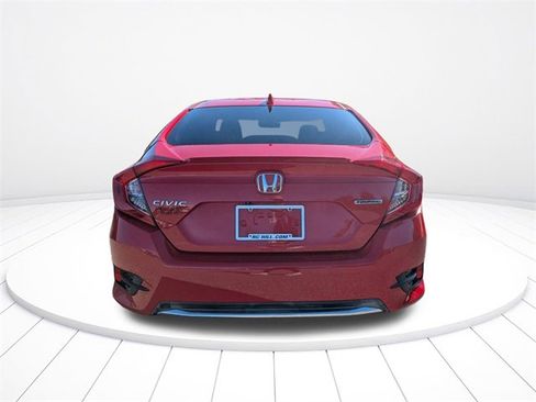 Used 2019 Honda Civic Touring image 4