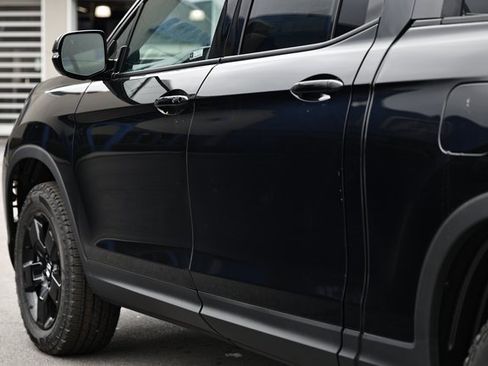 New 2026 Honda Ridgeline Black Edition image 10
