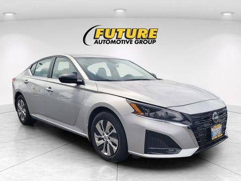 Certified 2024 Nissan Altima 2.5 S FWD image 1