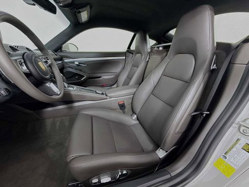 Used 2024 Porsche 718 Cayman GT4 image 5