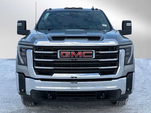 New 2026 GMC Sierra 2500 SLE AWD/4WD image 8