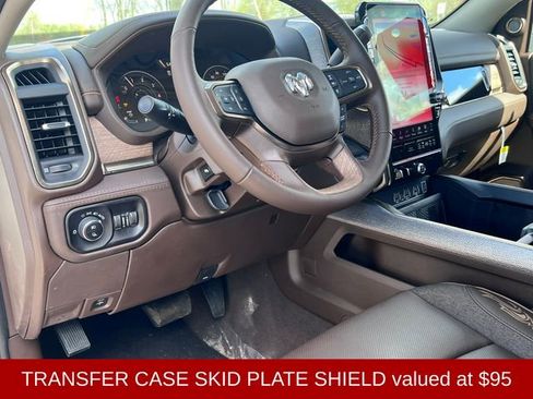 Used 2025 RAM 2500 Limited AWD/4WD image 20