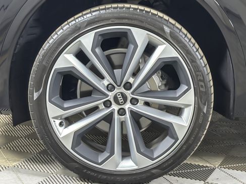 Used 2023 Audi Q5 2.0T Premium Plus w/ Premium Plus Package AWD/4WD image 25