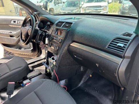 Used 2017 Ford Explorer 4WD Police Interceptor image 30