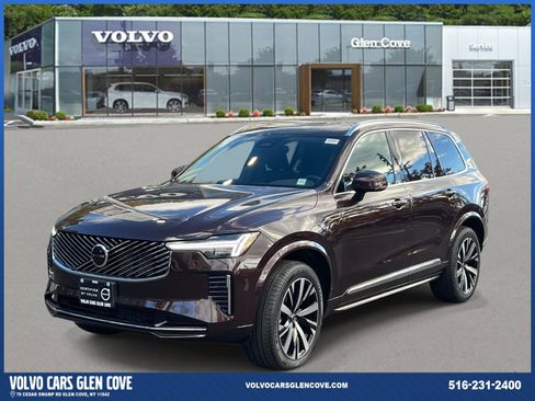 Certified 2025 Volvo XC90 B5 Core w/ Climate Package image 2