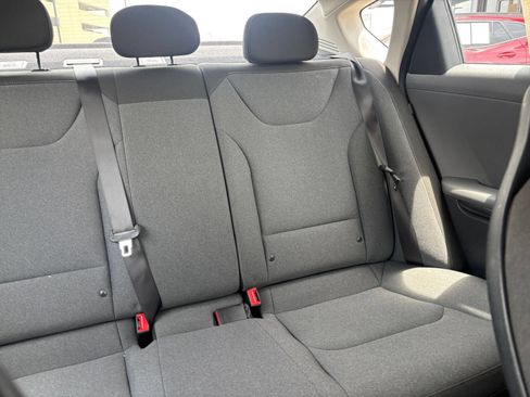 Used 2025 Kia K4 FWD image 36
