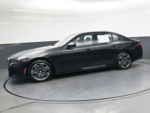 Used 2024 BMW 540i xDrive w/ Premium Package AWD/4WD image 9
