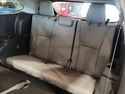 Used 2022 Toyota Highlander Limited AWD/4WD image 23