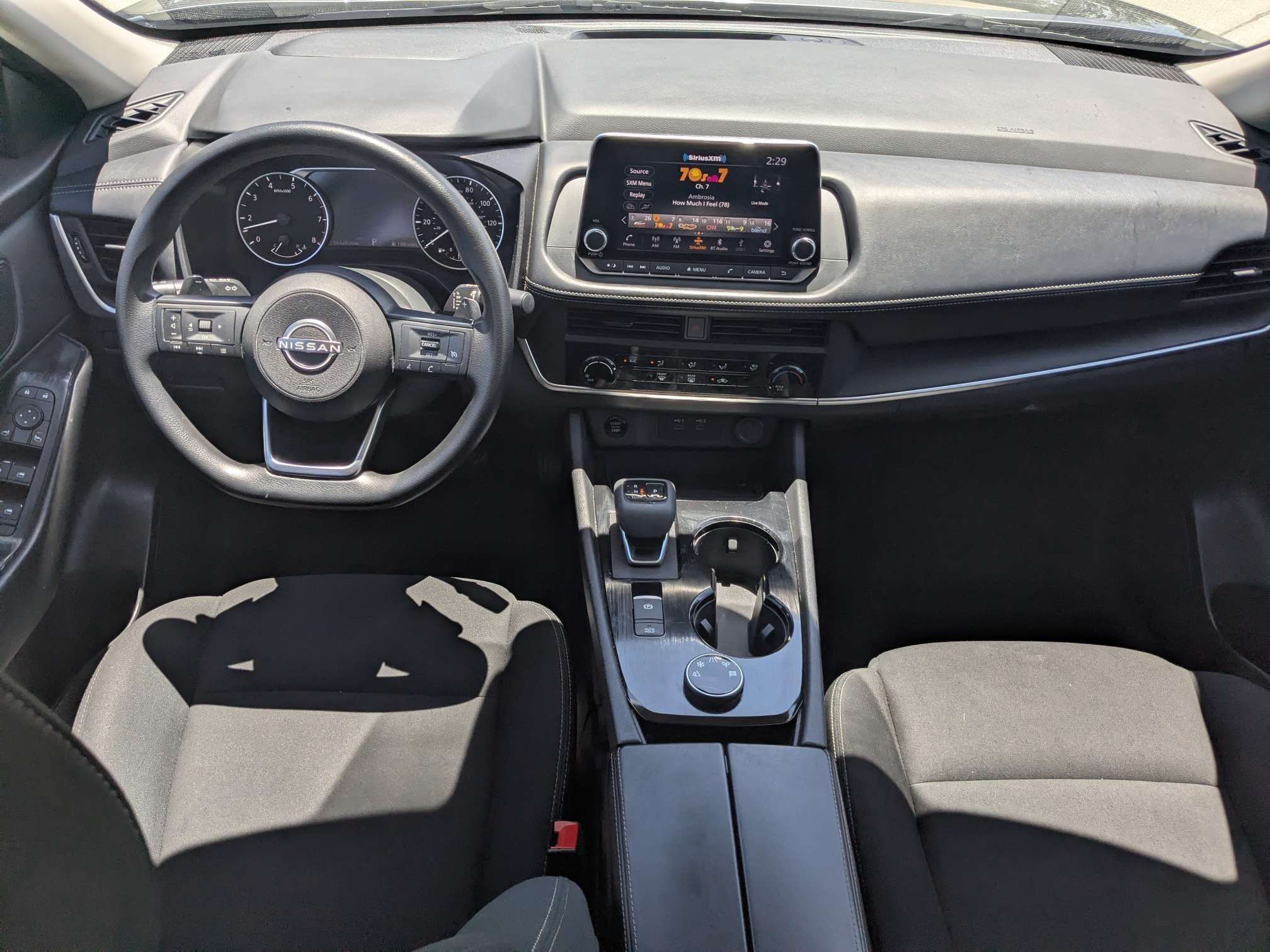 Used 2024 Nissan Rogue S AWD/4WD image 15
