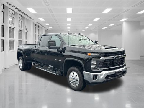 New 2026 Chevrolet Silverado 3500 LT w/ All Star Edition image 3