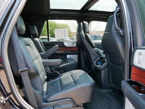 Used 2024 Lincoln Navigator Reserve w/ Equipment Group 201A AWD/4WD image 13